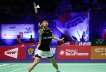 Leong Jun Hao and Kok Jing Hong Fall in Hylo Open First Round; Letshanaa Advances to Last 16 Leong Jun Hao put up a strong fight but suffered a first-round exit at the 2025 Hylo Open. (Photo: AFP)