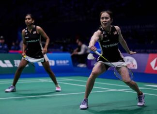 Pearly Tan and Thinaah Muralitharan advance to 2025 Arctic Open second round. (Photo: AFP)