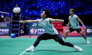 Goh Sze Fei and Nur Izzuddin advance to the 2025 Australian Open quarterfinals. (Photo: AFP)