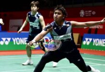 Kang Khai Xing and Aaron Tai survive another close match to reach the SYED MODI 2025 semifinals. (Photo: Bernama)
