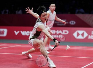 Aaron Chia and Soh Wooi Yik fight back to defeat Fajar Alfian and Muhammad Shohibul Fikri in a three-game thriller at the 2025 BWF World Tour Finals. (Photo: AFP)