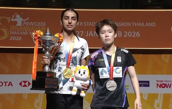 Goh Jin Wei forced to retire in Thailand Masters final, poses for pictures with Devika Sihag during the awards ceremony. (Photo: BWF) Goh Jin Wei forced to retire in Thailand Masters final, poses for pictures with Devika Sihag during the awards ceremony. (Photo: BWF)