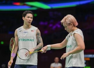 Rexy Mainaky criticizes Chen Tang Jie (L) and Toh Ee Wei (R) for underperforming at the 2026 Badminton Asia Championships after early exit. (Photo: AFP)
