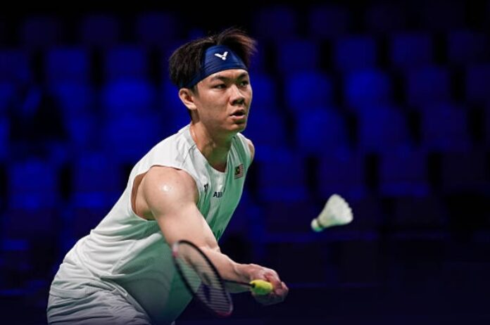 Lee Zii Jia prepares to deliver a crucial point for Malaysia in a high-pressure quarterfinal tie against China at 2026 Thomas Cup. (Photo: AFP)
