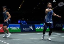 Malaysia badminton pair Goh Sze Fei and Nur Izzuddin Rumsani continue their strong run at the Thailand Open 2026 by advancing into the quarterfinals. (Photo: AFP)