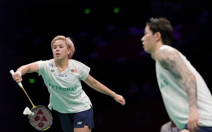 Malaysia’s top badminton mixed doubles pair Chen Tang Jie-Toh Ee Wei celebrate crucial victory at the 2026 Malaysia Masters in front of passionate home supporters. (Photo: AFP) Malaysia’s top badminton mixed doubles pair Chen Tang Jie-Toh Ee Wei celebrate crucial victory at the 2026 Malaysia Masters in front of passionate home supporters. (Photo: AFP)