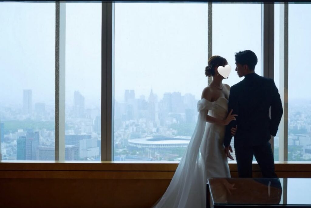 Kento Momota shares a wedding photo from his special day. (Photo: Kento Momota's IG)