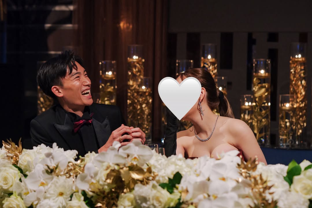 Kento Momota shares a wedding photo from his special day. (Photo: Kento Momota's IG)