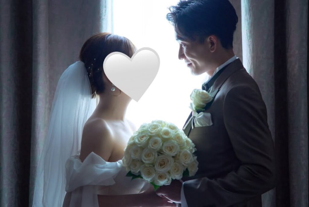 Kento Momota shares a wedding photo from his special day. (Photo: Kento Momota's IG)