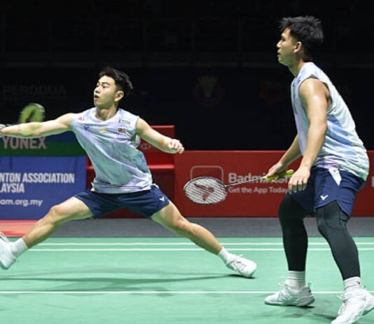 Goh Sze Fei and Nur Izzuddin Rumsani reach the 2026 Indonesia Open badminton quarterfinals in Jakarta. (Photo: AFP)