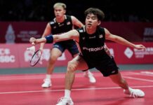 Herry Iman Pierngadi: Man Wei Chong Only 70 Percent Ready Ahead of Japan Open Debut With Soh Wooi Yik Man Wei Chong (R) will make his Japan Open badminton debut with new men’s doubles partner Soh Wooi Yik. (Photo: AFP)