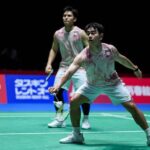 Goh Sze Fei and Nur Izzuddin reach the Japan Open badminton men’s doubles semifinals in Tokyo. (Photo: AFP)