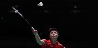 Shi Yu Qi competes at the Japan Open badminton tournament before suffering a quarterfinal defeat to Christo Popov. (Photo: AFP)