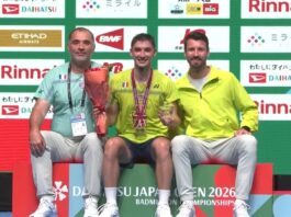 Christo Popov and Fajar Alfian-Muhammad Shohibul Fikri Win Japan Open Titles Christo Popov poses with his father and coach (left), and another coach during the Japan Open badminton award ceremony. (Photo: BWF)