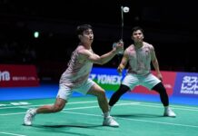 Goh Sze Fei and Nur Izzuddin battled through a difficult three-game match to reach the China Open second round. (Photo: AFP)
