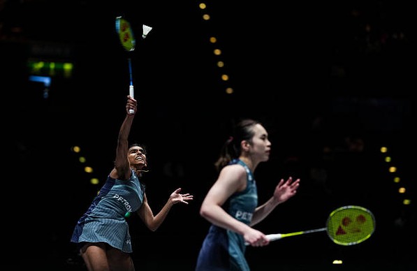 Pearly Tan and Thinaah Muralitharan reach the China Open badminton women’s doubles quarterfinals in Changzhou. (Photo: AFP) Pearly Tan and Thinaah Muralitharan reach the China Open badminton women’s doubles quarterfinals in Changzhou. (Photo: AFP)