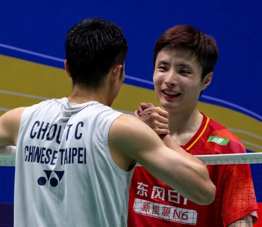 Chou Tien Chen shakes hands with Shi Yu Qi after their match. (Photo: BWF)