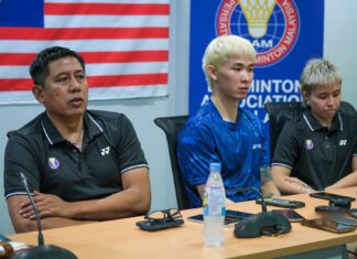 Nova Widianto (left) is leaving BAM to return to Indonesia’s PBSI mixed doubles program. (Photo: Bernama)