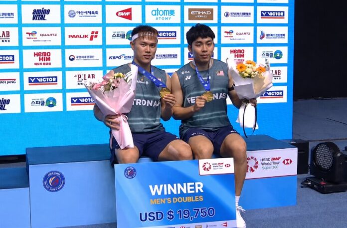 Tee Kai Wun and Yap Roy King pose for photos during the awards ceremony after defeating fellow Malaysians Man Wei Chong and Soh Wooi Yik to win the 2026 Korea Masters men’s doubles title. (Photo: BWF) Tee Kai Wun and Yap Roy King pose for photos during the awards ceremony after defeating fellow Malaysians Man Wei Chong and Soh Wooi Yik to win the 2026 Korea Masters men’s doubles title. (Photo: BWF)