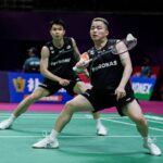 Aaron Chia and Soh Wooi Yik battled past Thailand’s Peeratchai Sukphun and Pakkapon Teeraratsakul in three games to reach the third round of the 2026 BWF World Championships in New Delhi. (Photo: AFP)
