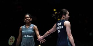 Pearly Tan and Thinaah Muralitharan advance to the round of 16 at the 2026 BWF World Championships in New Delhi. (Photo: AFP)