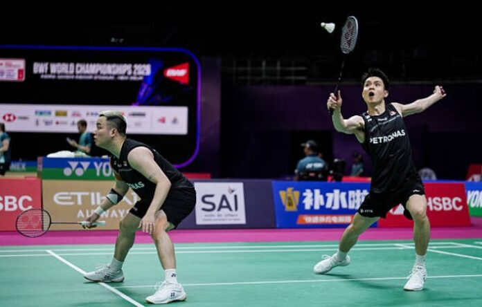 Aaron Chia and Soh Wooi Yik advance to the quarterfinals of the 2026 BWF World Championships, moving within one victory of securing another World Championships medal. (Photo: AFP) Aaron Chia and Soh Wooi Yik advance to the quarterfinals of the 2026 BWF World Championships, moving within one victory of securing another World Championships medal. (Photo: AFP)