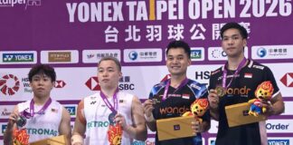 Aaron Chia and Aaron Tai pose with Indonesia’s Leo Rolly Carnando and Daniel Marthin during the Taipei Open men’s doubles awards ceremony. (Photo: BWF)