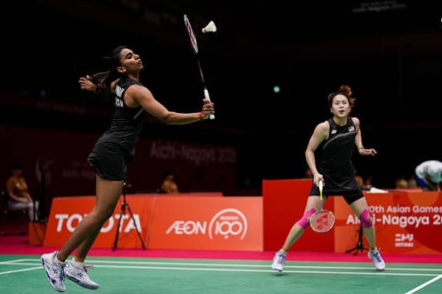 Pearly Tan and Thinaah Muralitharan made a convincing start to the 2026 Aichi-Nagoya Asian Games individual badminton competition with a straight-game victory over Indonesia’s Febi Setianingrum and Rachel Allessya Rose. (Photo: AFP)