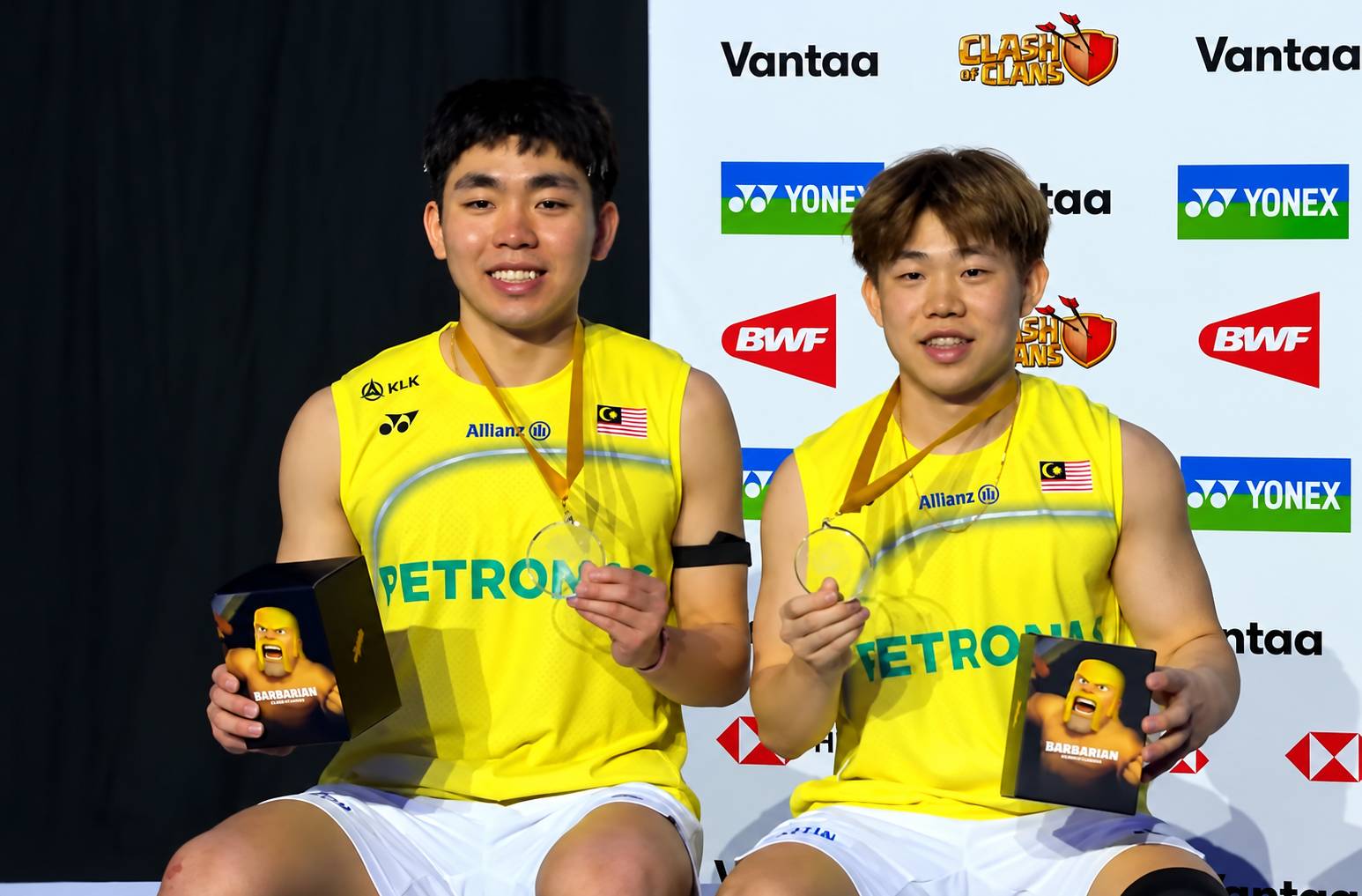 Yap Roy King and Aaron Tai celebrate their 2026 Arctic Open men’s doubles title after winning their first BWF World Tour tournament together. (Photo: BWF)