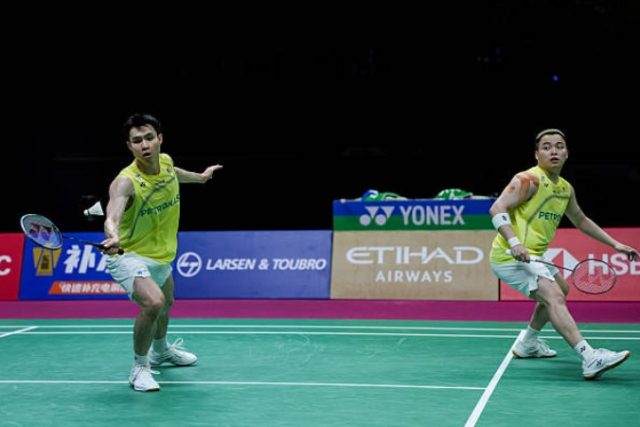Aaron Chia and Soh Wooi Yik reach the 2026 Denmark Open men’s doubles semifinals after defeating Japan’s Hiroki Okamura and Kyohei Yamashita 21-16, 21-18. (Photo: AFP)