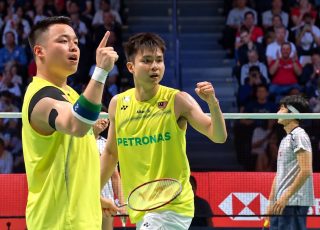 Malaysia’s Aaron Chia and Soh Wooi Yik defeat top seeds Kim Won Ho and Seo Seung Jae 21-14, 21-18 to reach the 2026 Denmark Open men’s doubles final. (Photo: BWF)