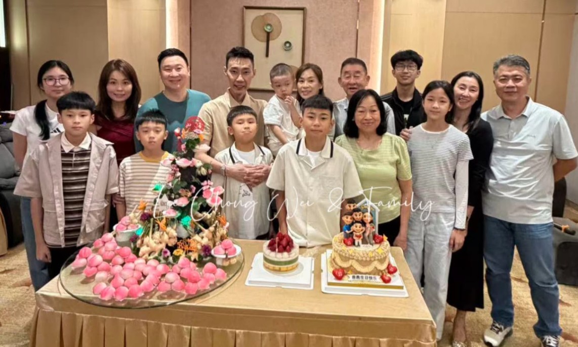 Malaysian badminton legend Lee Chong Wei celebrates his 44th birthday on October 21, 2026, sharing a heartfelt message about family, health and happiness on Facebook. (Photo: Lee Chong Wei/Facebook)